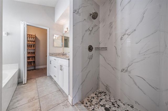 2315 LYNCREST COURT, Valrico, FL 33596