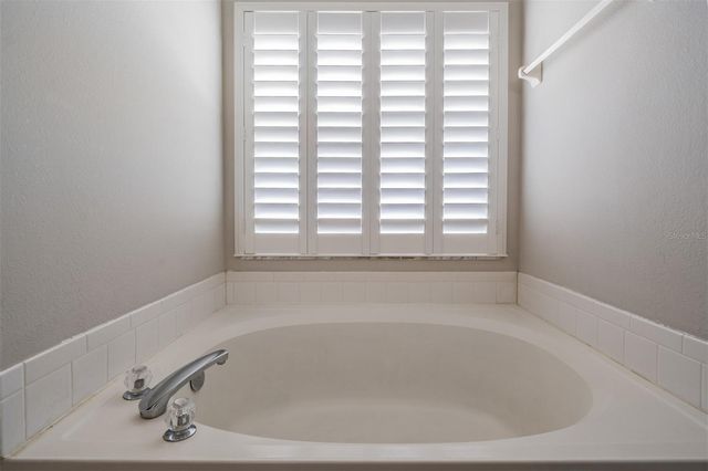 2315 LYNCREST COURT, Valrico, FL 33596