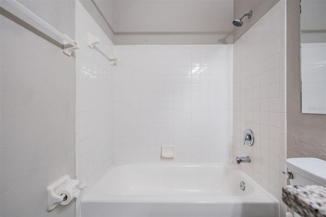 2315 LYNCREST COURT, Valrico, FL 33596