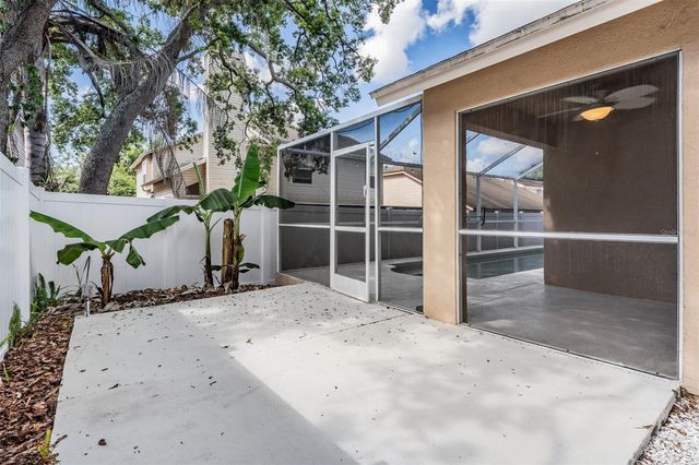 2315 LYNCREST COURT, Valrico, FL 33596