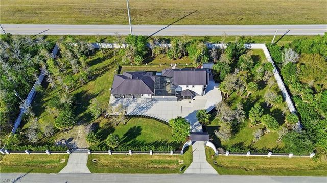 3585 33rd AVE NE, Naples, FL 34120