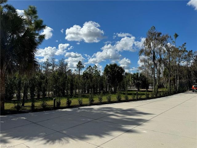 3585 33rd AVE NE, Naples, FL 34120