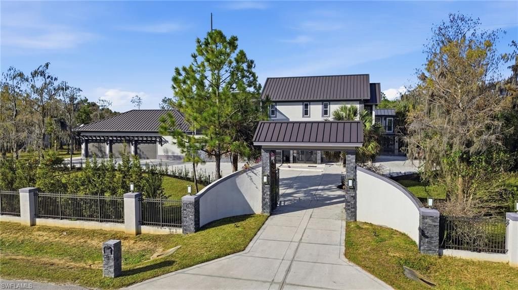 3585 33rd AVE NE, Naples, FL 34120