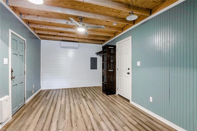 5568 Hatteras RD, Virginia Beach, VA 23462