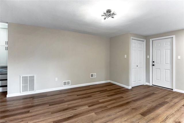 5568 Hatteras RD, Virginia Beach, VA 23462