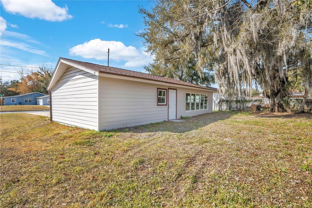 Image 35 of property listing at 1499 WILTON AVENUE, Orlando, FL 32805