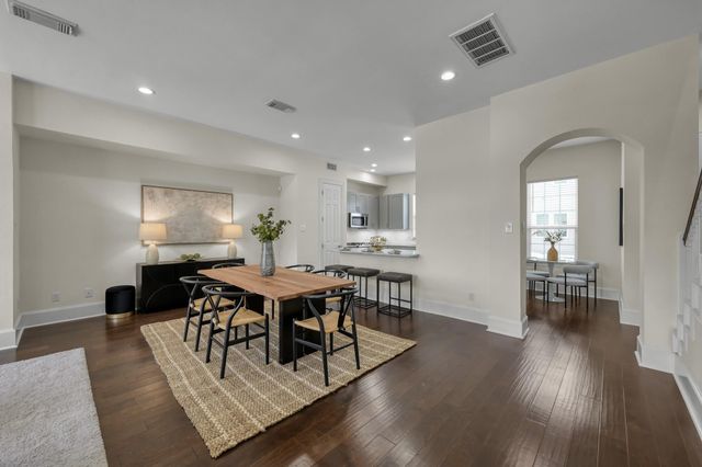1701 Summer Street, Houston, TX 77007