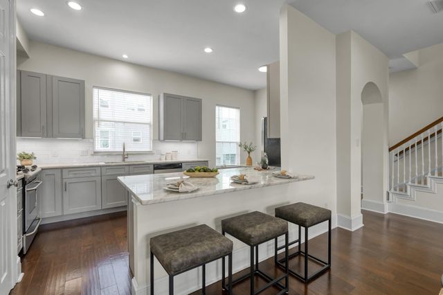 1701 Summer Street, Houston, TX 77007