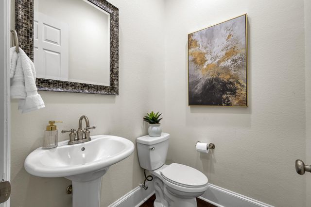 1701 Summer Street, Houston, TX 77007