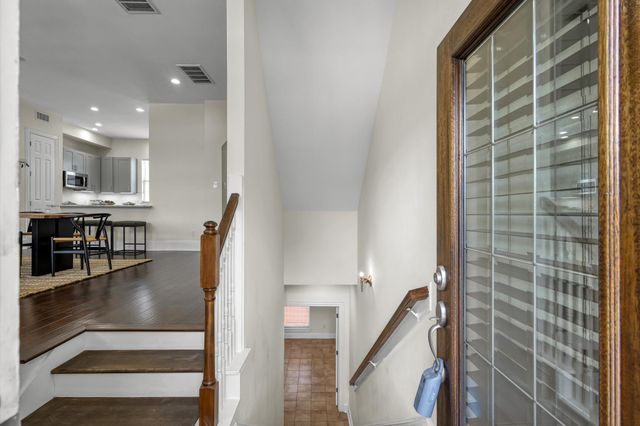 1701 Summer Street, Houston, TX 77007