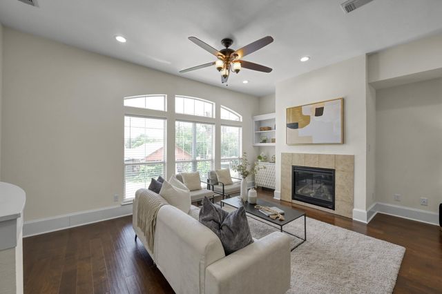 1701 Summer Street, Houston, TX 77007