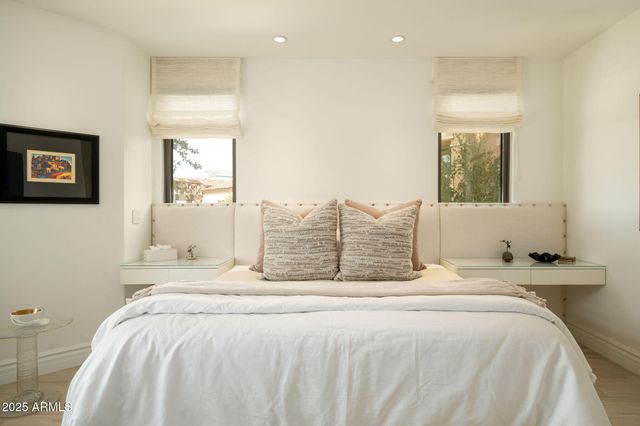 7175 E CAMELBACK Road 301, Scottsdale, AZ 85251