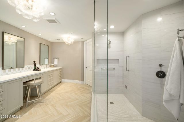 7175 E CAMELBACK Road 301, Scottsdale, AZ 85251