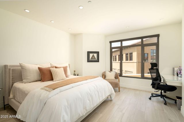 7175 E CAMELBACK Road 301, Scottsdale, AZ 85251