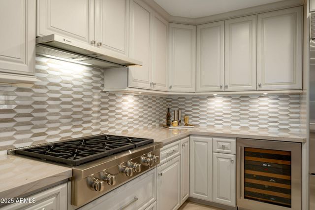 7175 E CAMELBACK Road 301, Scottsdale, AZ 85251