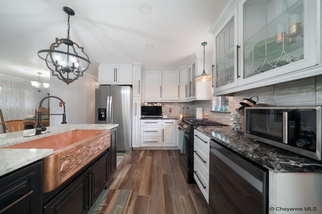 723 NEW BEDFORD DR, Cheyenne, WY 82009