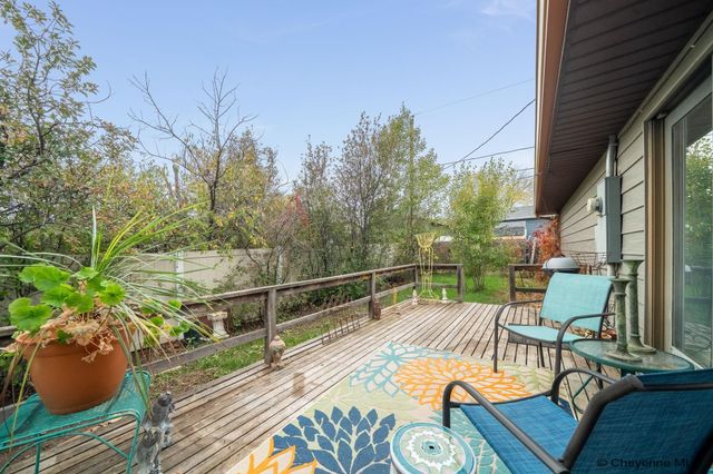 723 NEW BEDFORD DR, Cheyenne, WY 82009