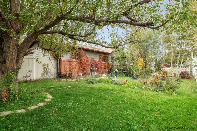 723 NEW BEDFORD DR, Cheyenne, WY 82009