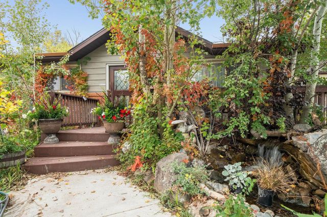 723 NEW BEDFORD DR, Cheyenne, WY 82009