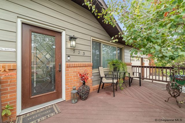 723 NEW BEDFORD DR, Cheyenne, WY 82009