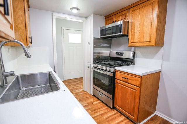 1106 CERRO ALTO DR, San Antonio, TX 78213
