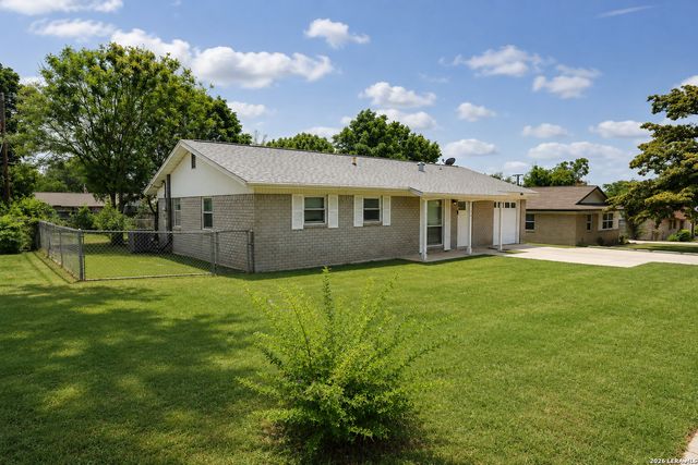 1106 CERRO ALTO DR, San Antonio, TX 78213