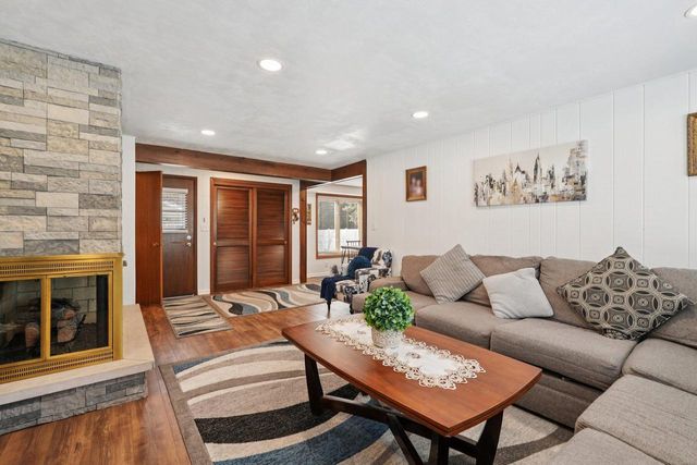 8836 35th AVENUE, Kenosha, WI 53142