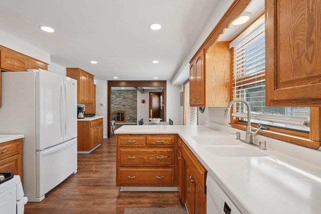 8836 35th AVENUE, Kenosha, WI 53142