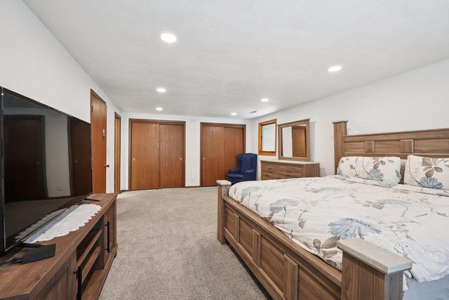 8836 35th AVENUE, Kenosha, WI 53142