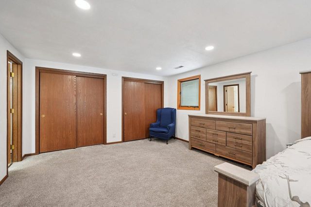 8836 35th AVENUE, Kenosha, WI 53142