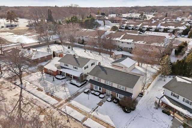 8836 35th AVENUE, Kenosha, WI 53142