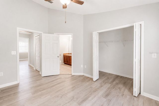 8543 TRAIL WIND DRIVE, Tampa, FL 33647