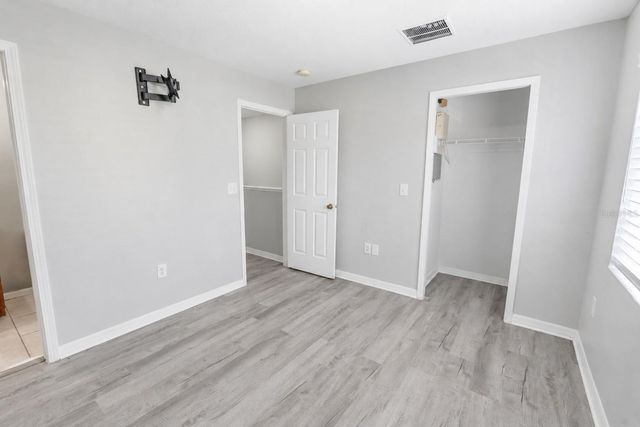 8543 TRAIL WIND DRIVE, Tampa, FL 33647