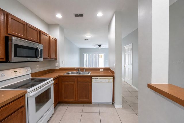 8543 TRAIL WIND DRIVE, Tampa, FL 33647