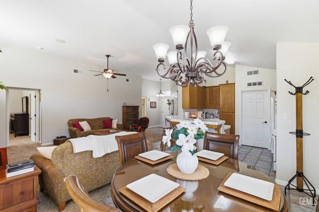 317 Calle Lechuga, Bakersfield, CA 93314