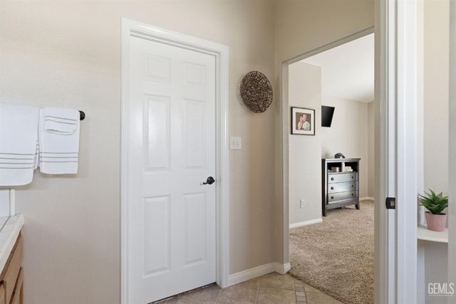 317 Calle Lechuga, Bakersfield, CA 93314