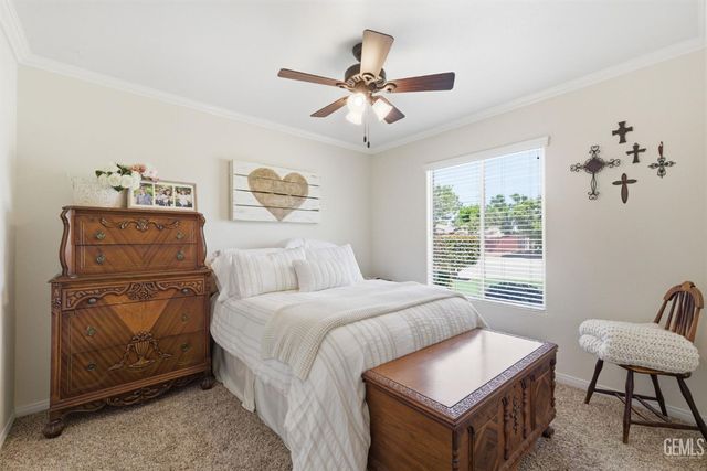 317 Calle Lechuga, Bakersfield, CA 93314