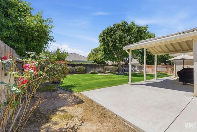 317 Calle Lechuga, Bakersfield, CA 93314