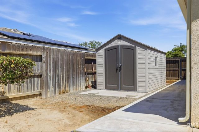 317 Calle Lechuga, Bakersfield, CA 93314