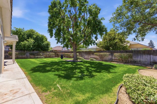 317 Calle Lechuga, Bakersfield, CA 93314
