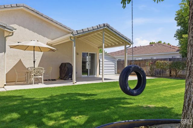 317 Calle Lechuga, Bakersfield, CA 93314