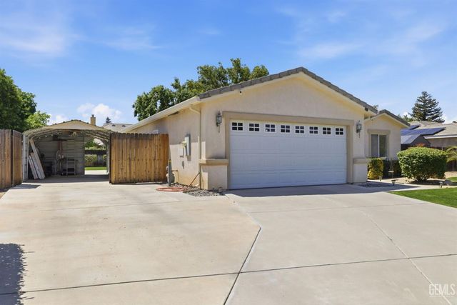 317 Calle Lechuga, Bakersfield, CA 93314