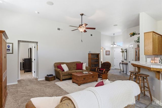 317 Calle Lechuga, Bakersfield, CA 93314
