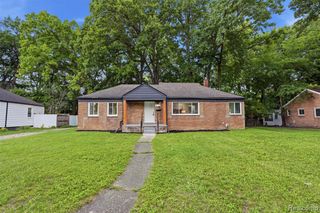 21161 Westhampton Street, Oak Park, MI 48237