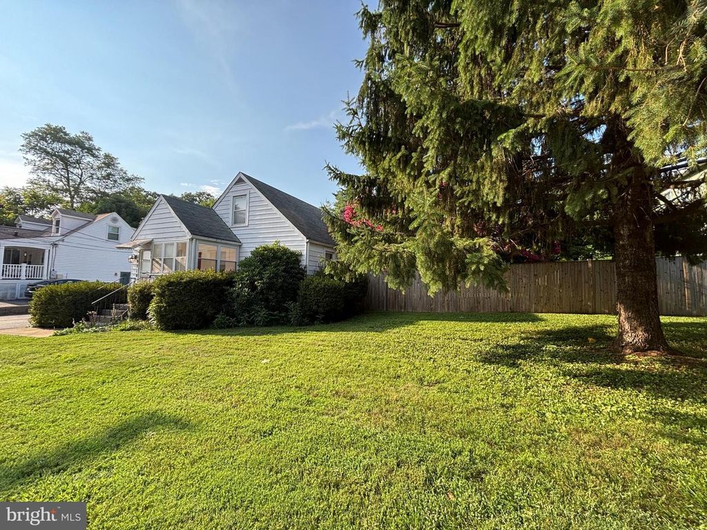 10710 WARWICK AVE, Fairfax, VA 22030