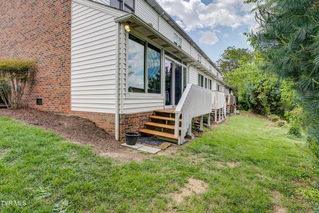 400 Sunset Drive Apt J45, Johnson City, TN 37604