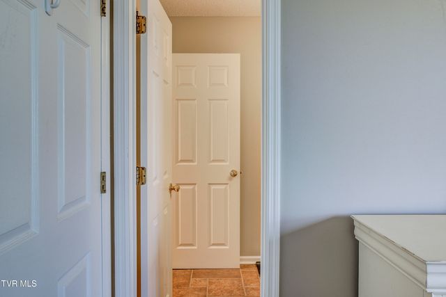 400 Sunset Drive Apt J45, Johnson City, TN 37604