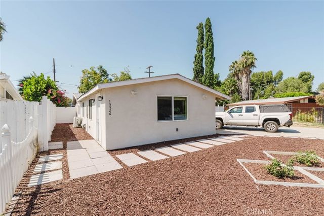 15526 Donmetz Street, Los Angeles, CA 91345