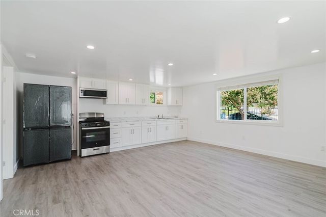 15526 Donmetz Street, Los Angeles, CA 91345