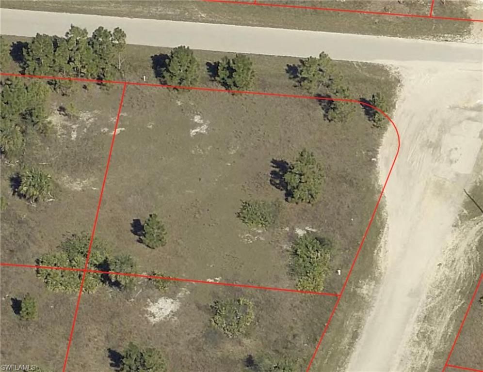 1000 Gleason ST, LEHIGH ACRES, FL 33974 — photo 2